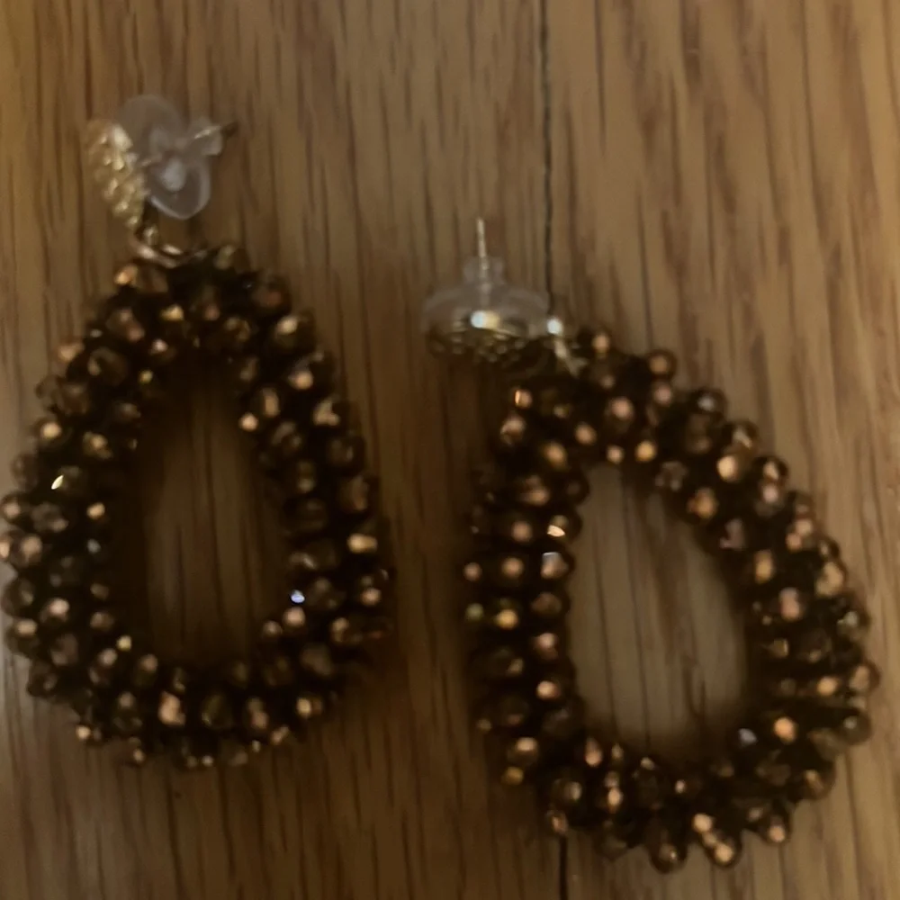 Brown sparkly seed beaded earrings , - Picture 3 of 3